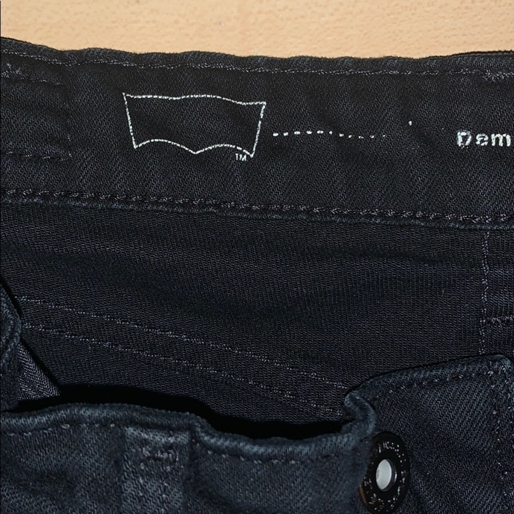 Levi’s - Picture 4 of 5